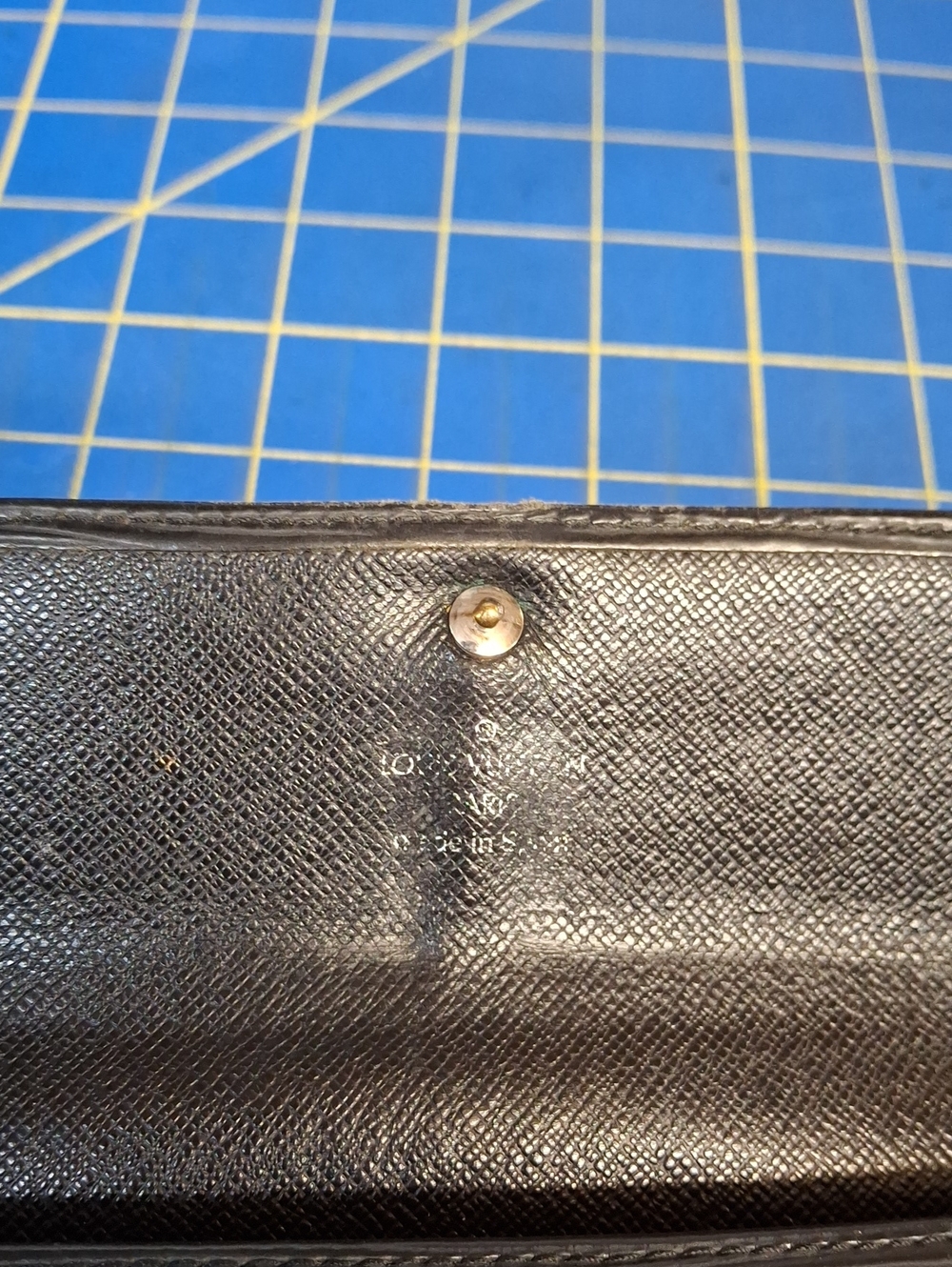 Louis Vuitton Epi Leather llLong Wallet 7x4x1 Preloved - Picture 4 of 16